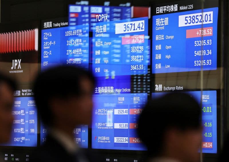 World shares gain, oil prices capped on hopes for US-Iran peace talks
