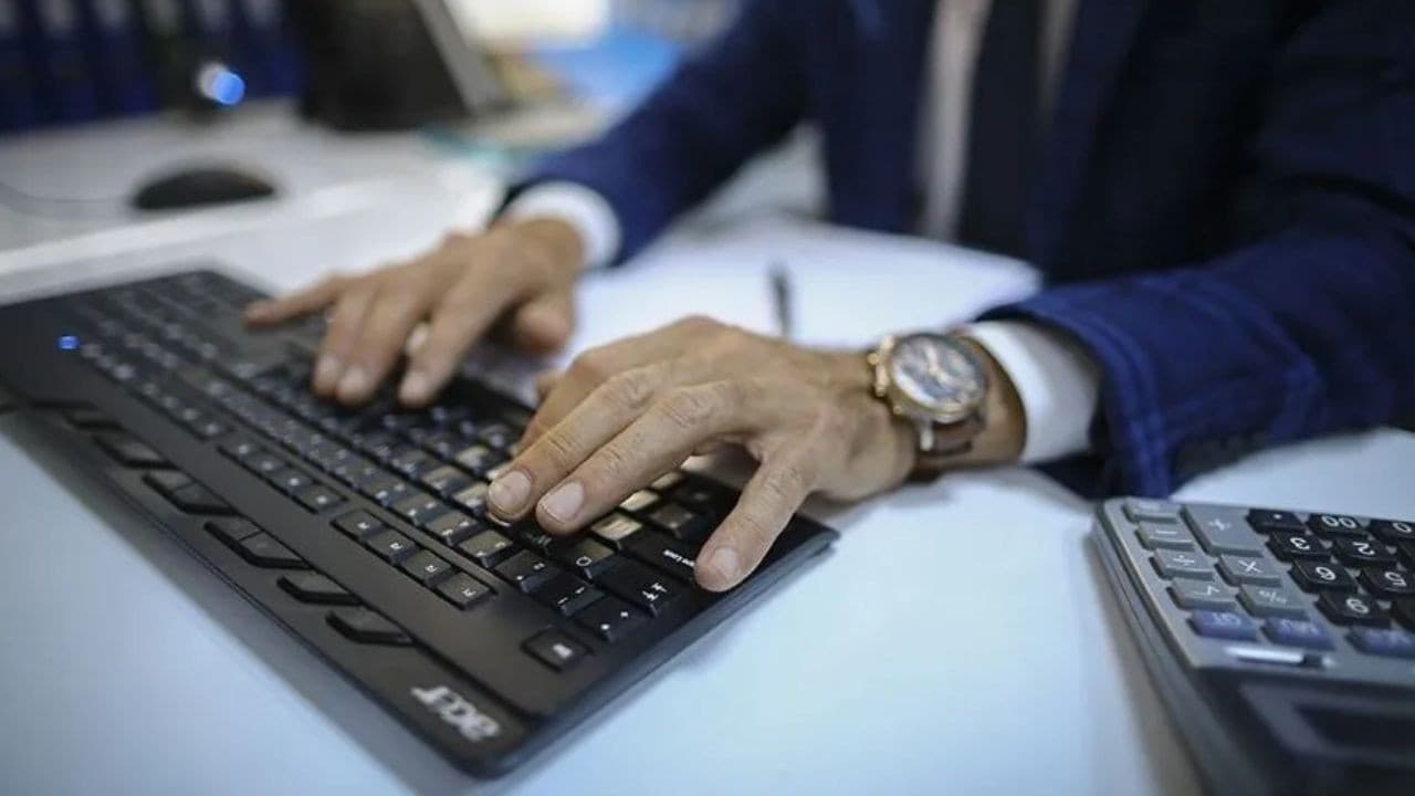 NETLEŞTİ: MEMUR MAAŞ ZAMMI DUYURULDU: Memur ve memur emeklisi maaşı 6 aylık enflasyon farkı kaç oldu?