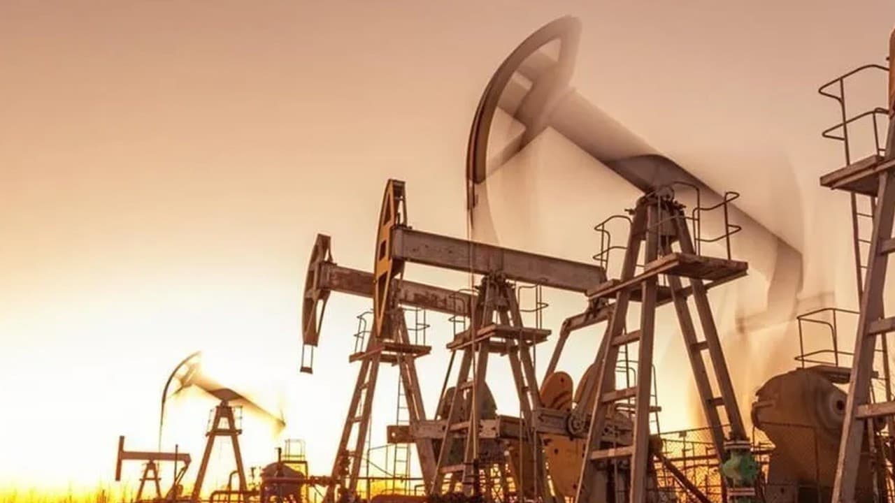 ABD, İran petrolü için verdiği izni iptal etti