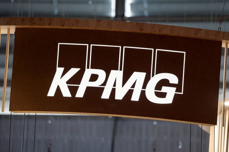 Scandal-hit KPMG Australia will not bid for new federal work until end-September