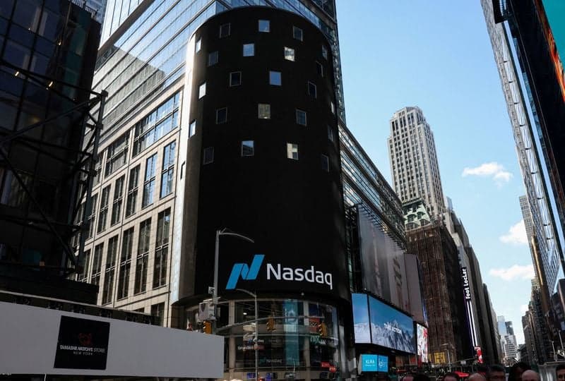 Nasdaq futures fall 2% on tech worries, Fed hike bets