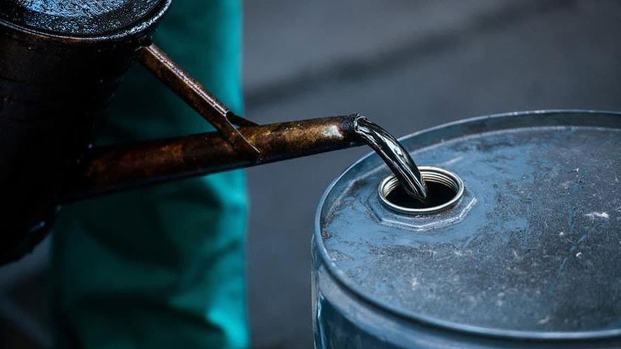 Petrol fiyatlarında düşüş eğilimi sürüyor