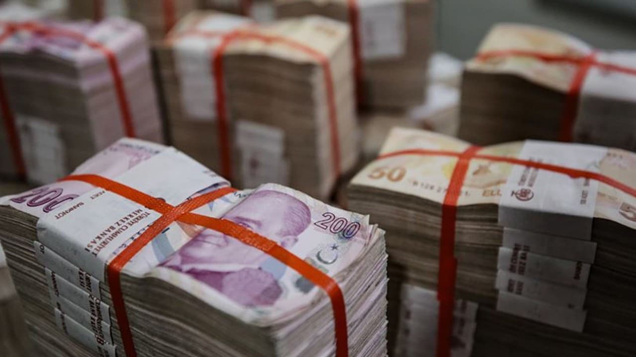 Hazine, tahvil ihalesinde 29,8 milyar lira borçlandı