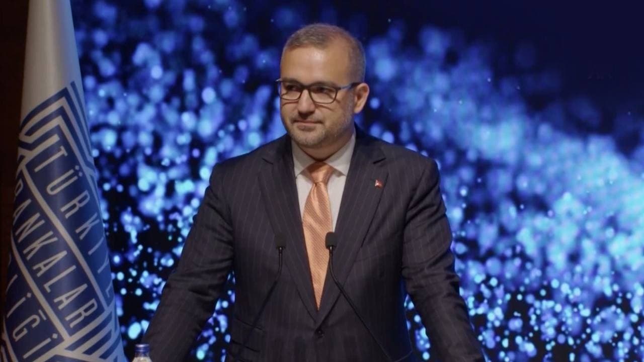 Karahan'dan net mesaj: Dezenflasyon için sıkı para politikası sürecek