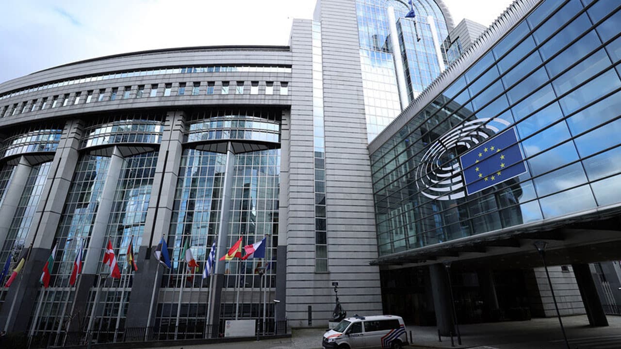 AB Parlamentosu, ABD ile ticaret anlaşmasını onayladı