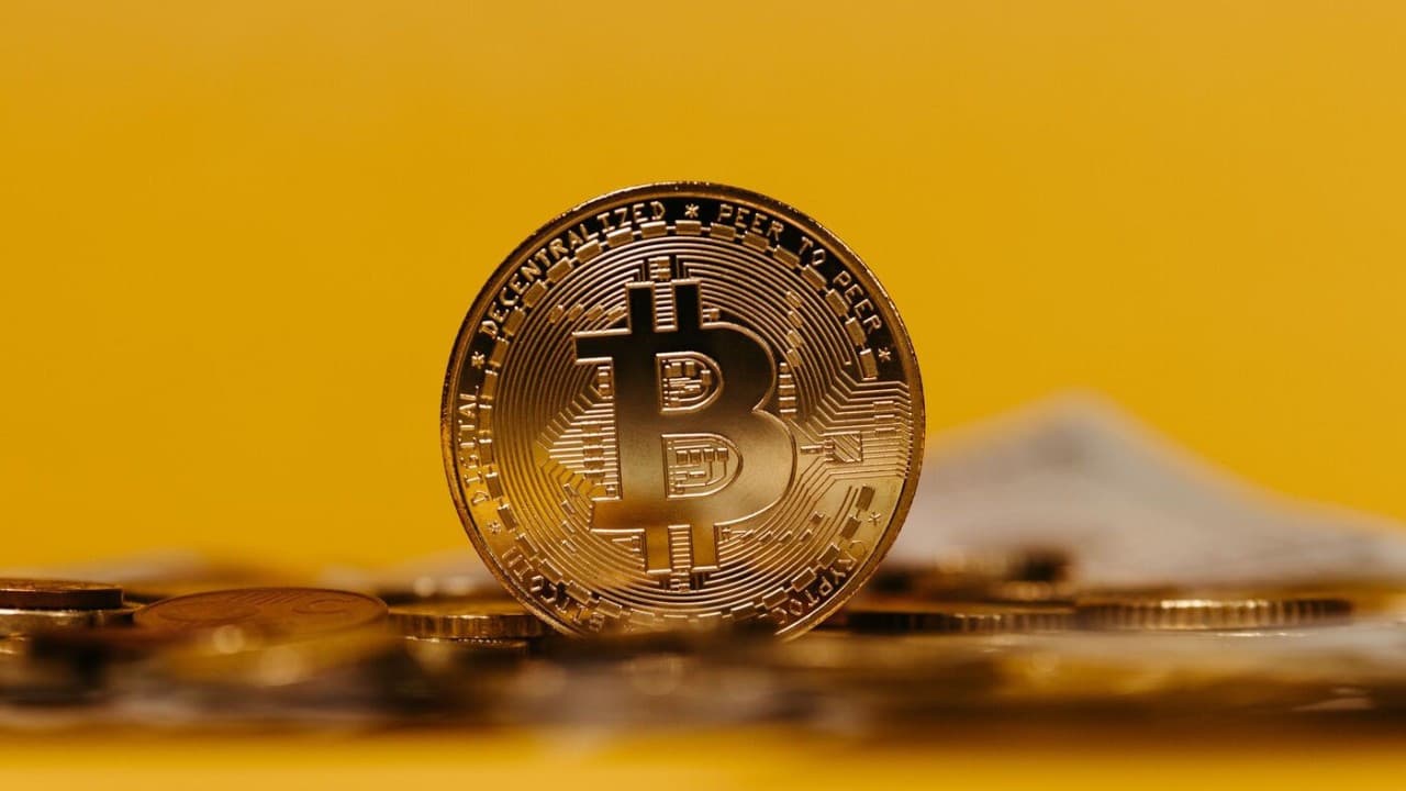 Bitcoin'de satış dalgası: Rekor seviyeden yüzde 50 uzaklaştı