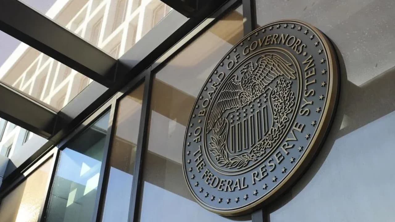 Wall Street devleri Fed beklentisini değiştirdi: Faiz artışı masada