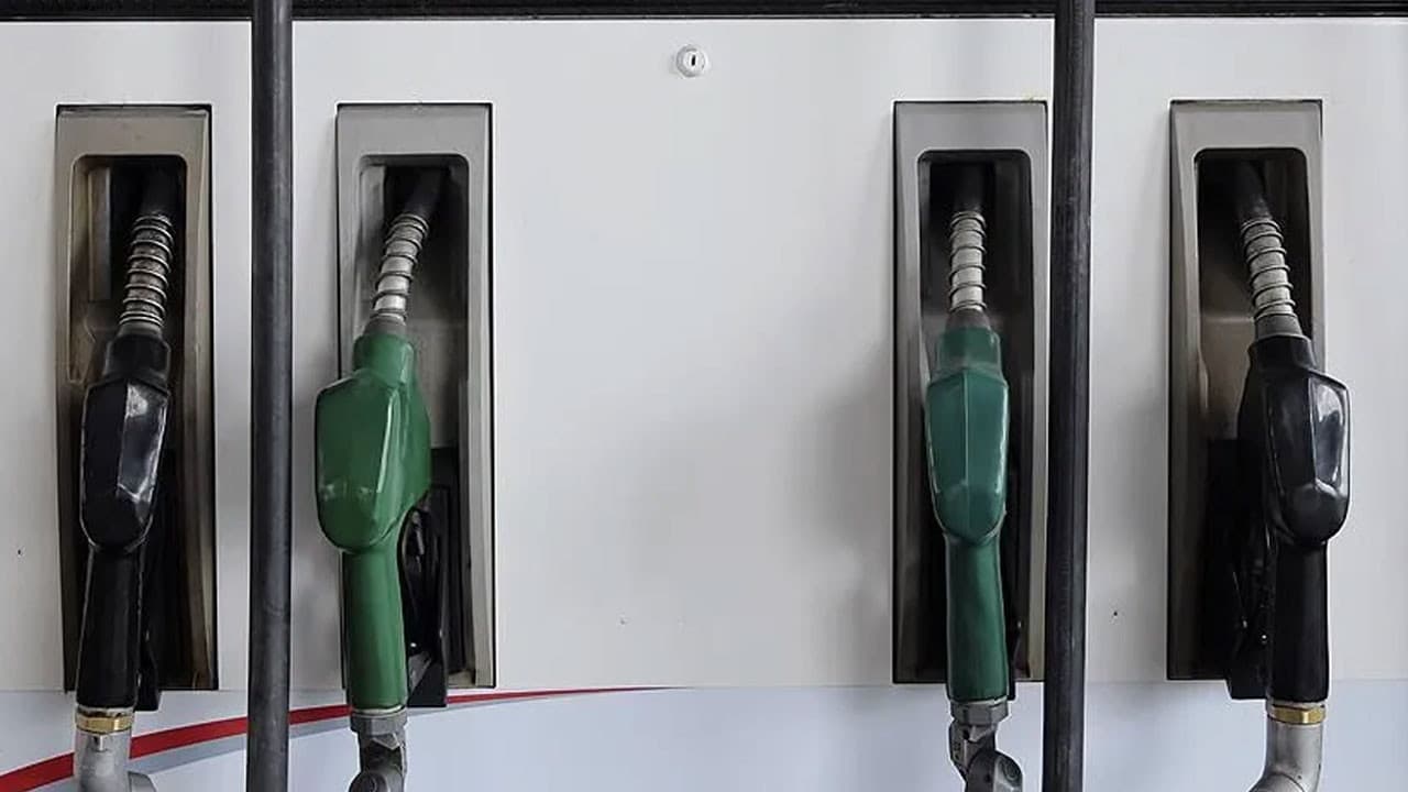 Akaryakıt fiyatlarında son durum! Benzin, motorin ve LPG'ye zam, indirim var mı? (1 Ekim 2026)