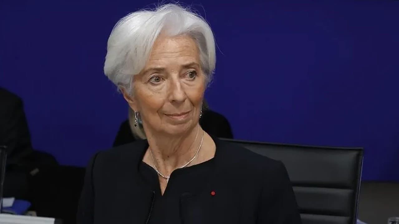 Lagarde'dan yapay zeka uyarısı: Finans sistemini tehdit edebilir
